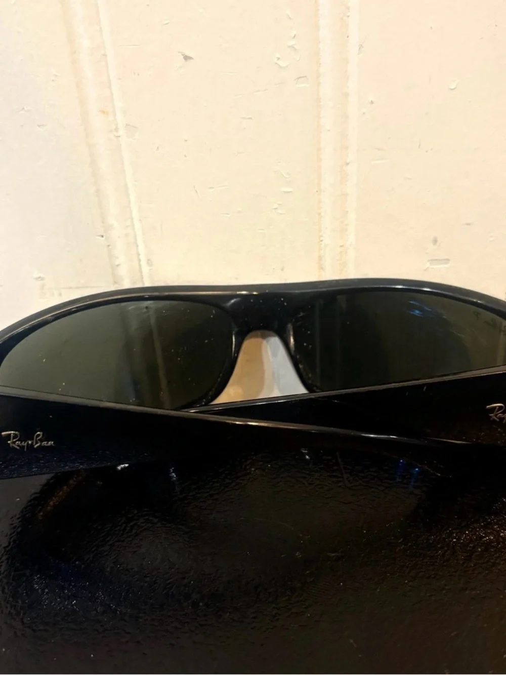 Ray Ban RB4108 601-S Sunglasses. Made in Italy poor condition